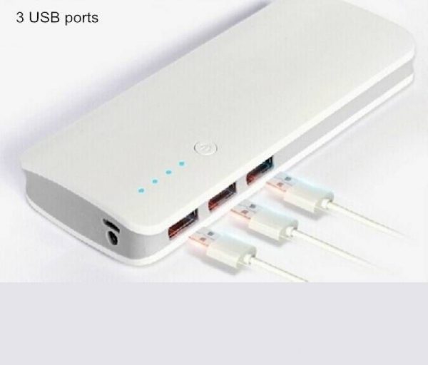 Дигитален power bank уред со 3 USB излези